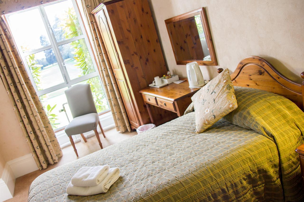 Eastwood Park Hotell Falfield Exteriör bild