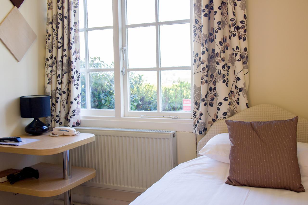Eastwood Park Hotell Falfield Exteriör bild